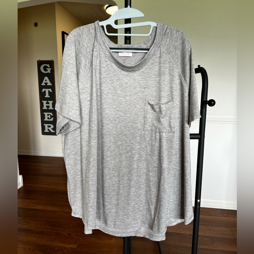 Pink Lily tee